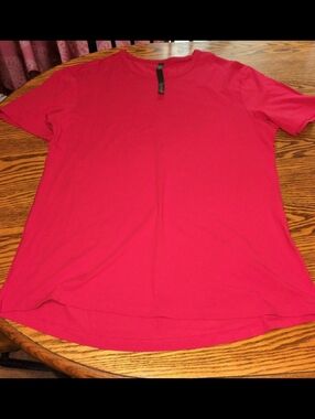 Lululemon Red T Shirt Large